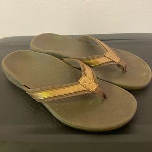 Vionic Leather Flip Flop Sandals Bronze Metallic Tide II 8